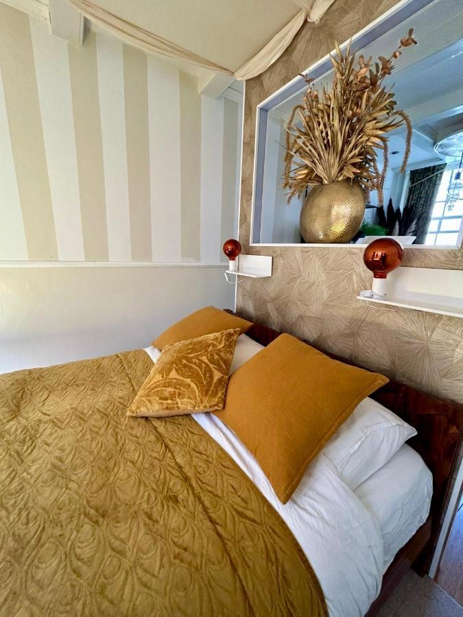 The Enlightened House Luxury Suites Амстердам Екстериор снимка