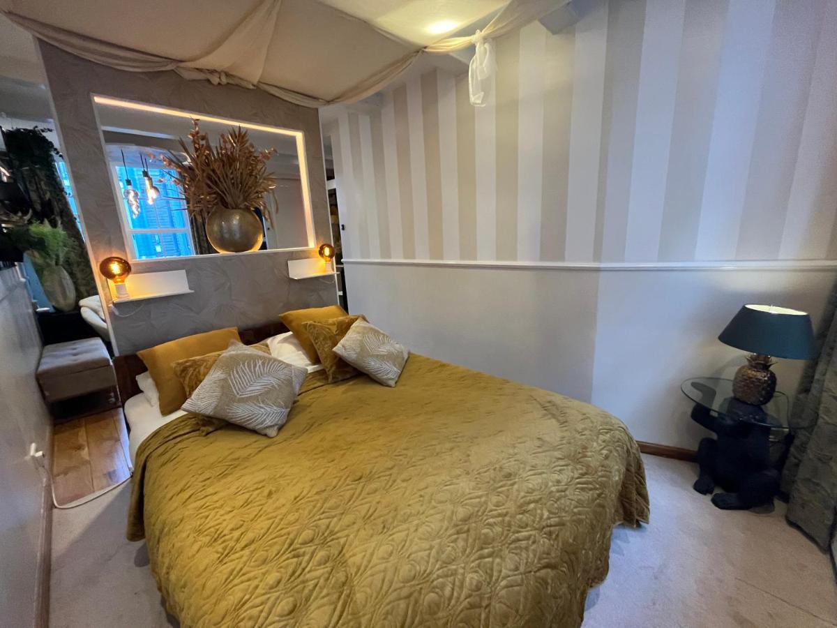 The Enlightened House Luxury Suites Амстердам Екстериор снимка