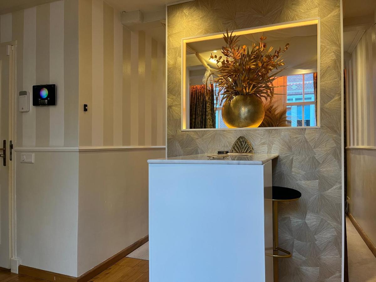 The Enlightened House Luxury Suites Амстердам Екстериор снимка