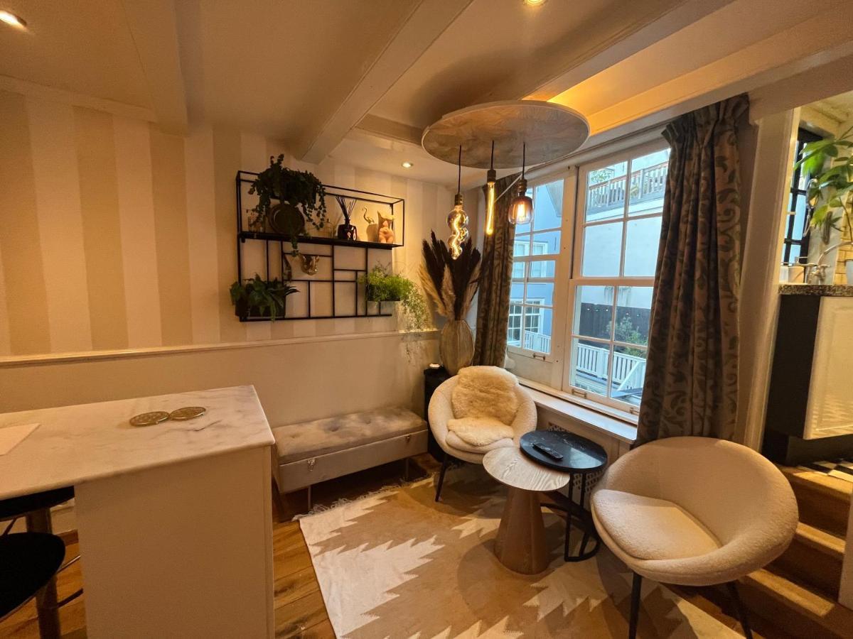 The Enlightened House Luxury Suites Амстердам Екстериор снимка