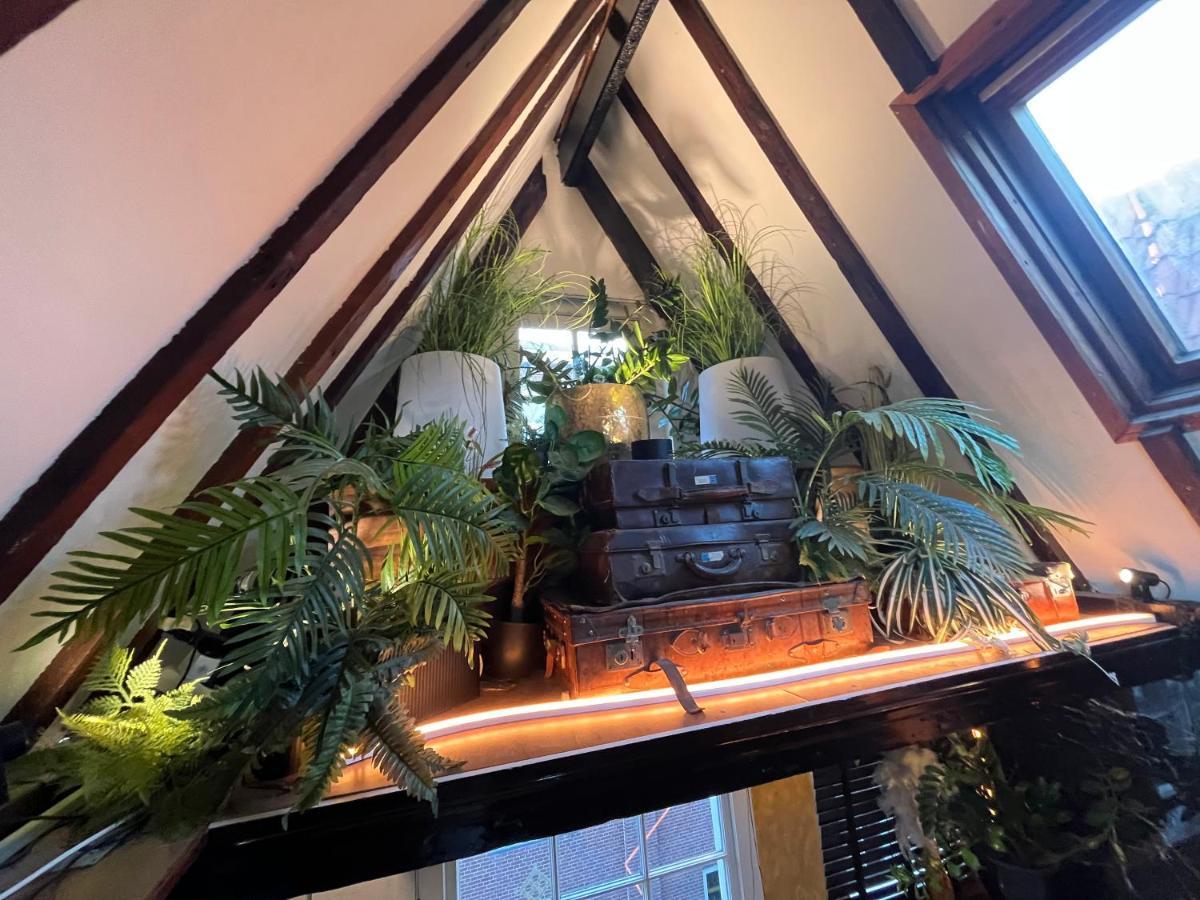 The Enlightened House Luxury Suites Амстердам Екстериор снимка