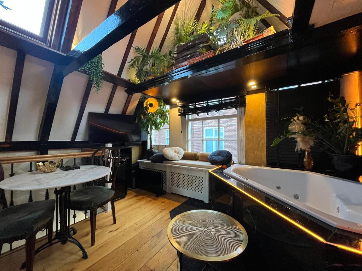 The Enlightened House Luxury Suites Амстердам Екстериор снимка