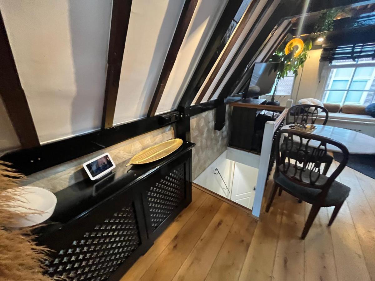 The Enlightened House Luxury Suites Амстердам Екстериор снимка